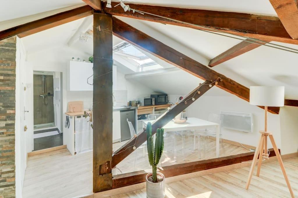 Joli Loft Mansarde Διαμέρισμα Νίκαια Εξωτερικό φωτογραφία
